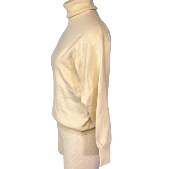 Burberrys Vintage Cropped Merino Wool Turtleneck Sweater Jumper Women M in Cream - Picture 2 of 7